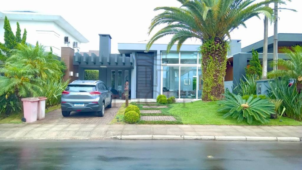 CASA EM CONDOMÍNIO 3 DORMITÓRIOS